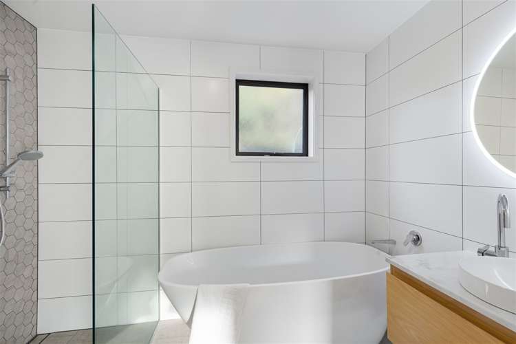 44 Karnak Crescent Russley_12