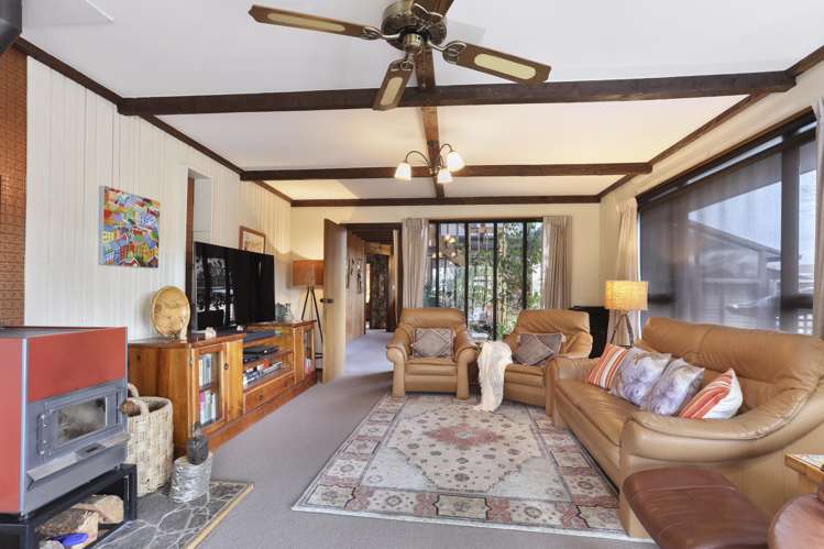 7 Yellowstone Crescent Burwood_6