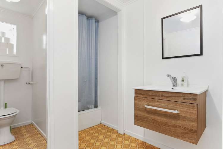 141a Glengarry Road Glen Eden_18