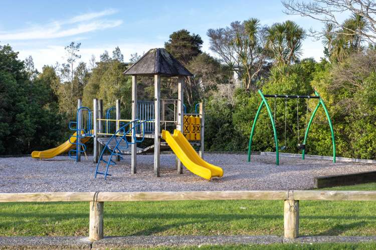 72 Blue Heron Rise Stanmore Bay_22