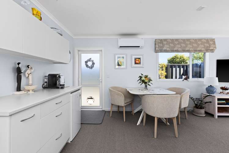 10a West Place Greenmeadows_13