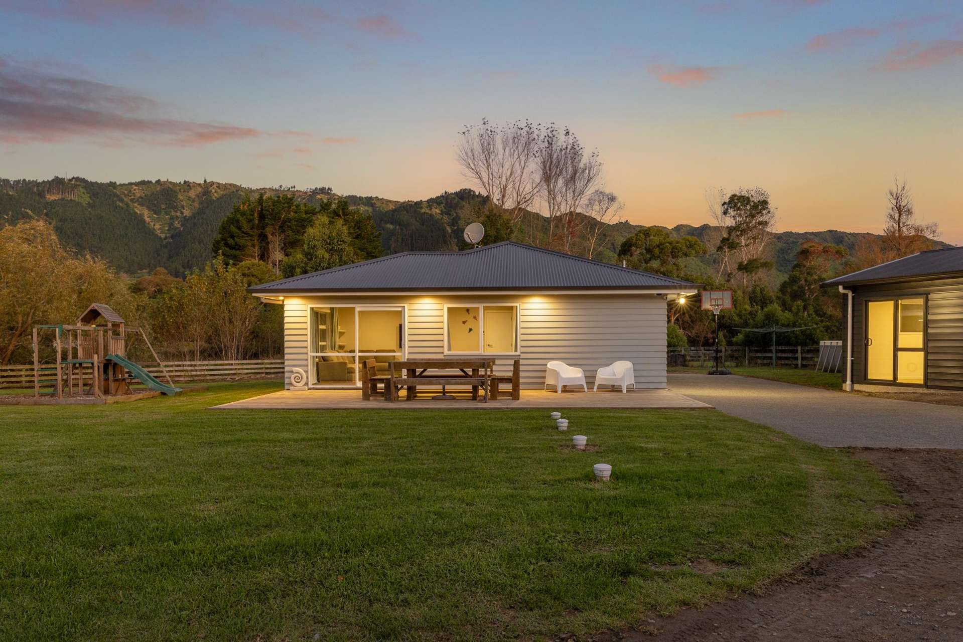 105 Peka Peka Road Peka Peka_0