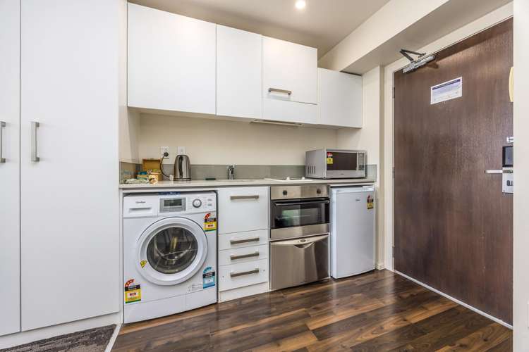 1616/10 Waterloo Quadrant Auckland Central_3