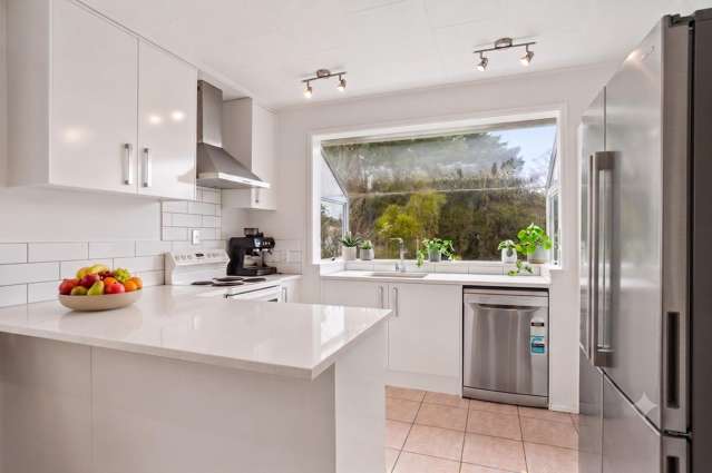 526 West Coast Road Oratia_2