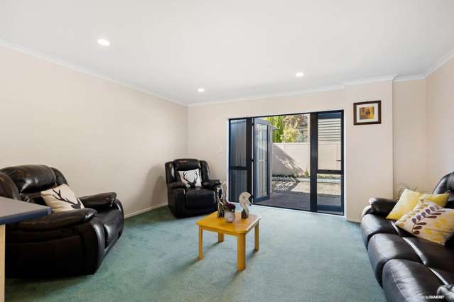 9/3 Ambrico Place New Lynn_4