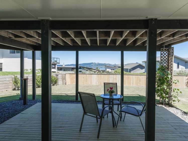 29 Botanical Heights Drive Waipahihi_19