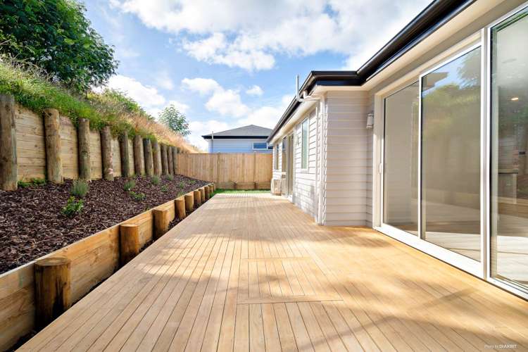 2 Tararua Street Massey_10