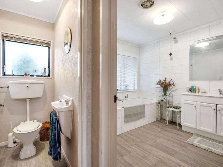 11 Oxford Road Lake Rotoma_17