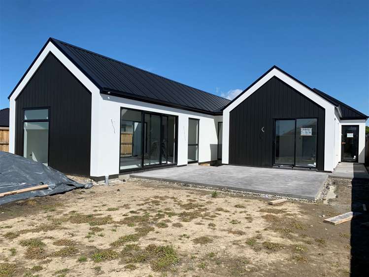 12 Stackwood Avenue_0