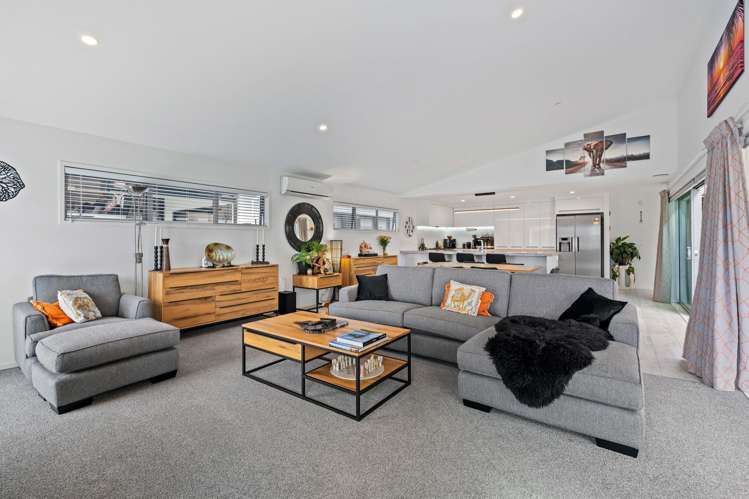 6 Fred Carr Place One Tree Point_8