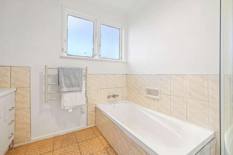 10 La Trobe Street Pakuranga Heights_25