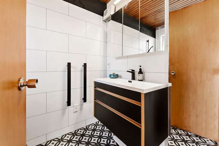 52 Collie Street Hillpark_12