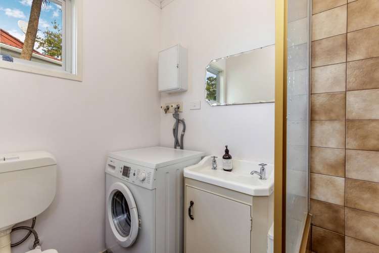 102 Glendale Road Glen Eden_14