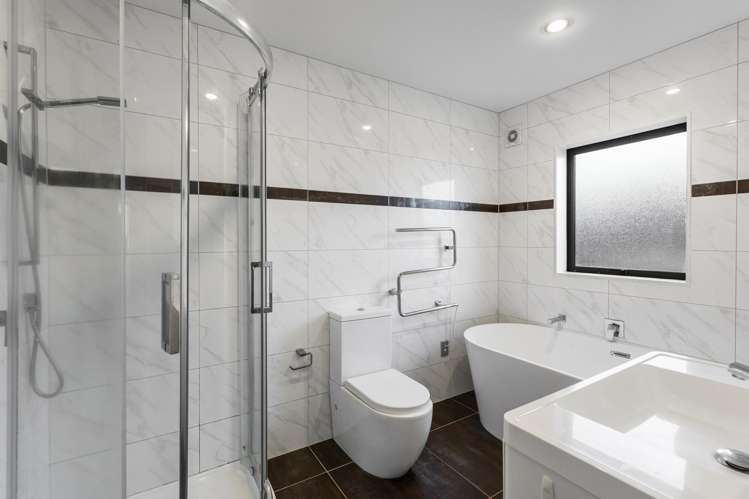 19 Farnol Street Hillsborough_21