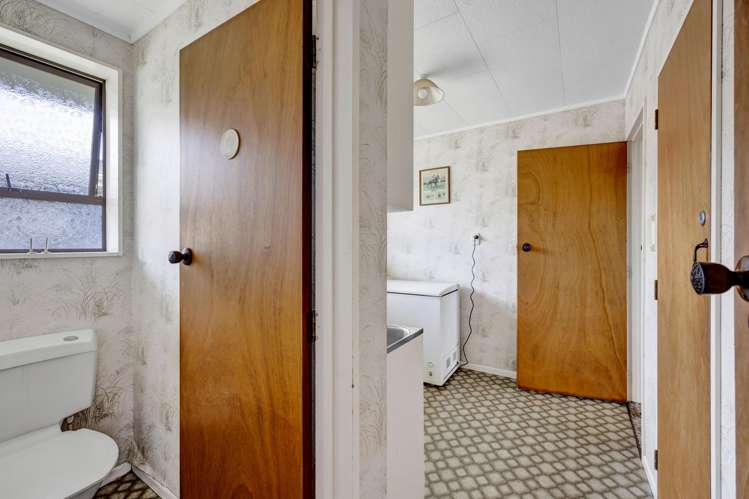 13 Flint Road West Stratford_19