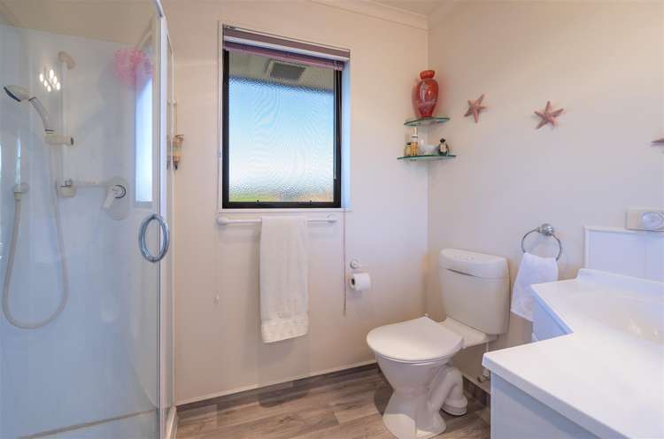 23 Trolove Place Stoke_13