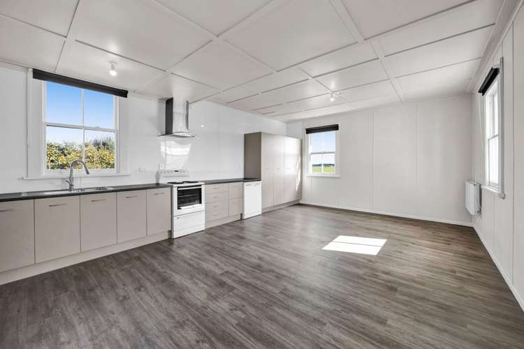 39 Auroa Road Otakeho_3