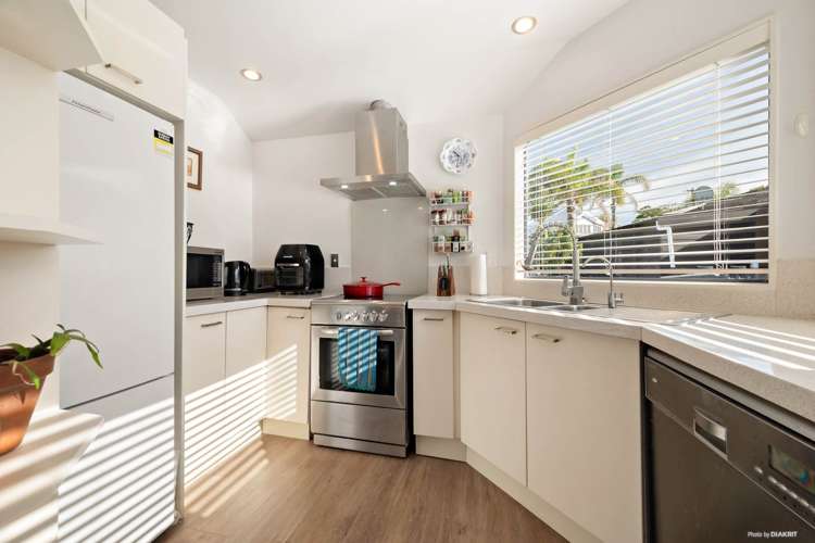 6/12 Wernham Place Northcote_5