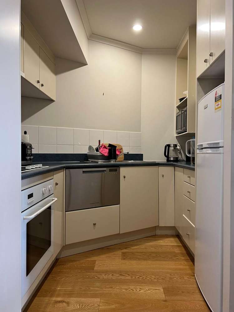 14E/1 Emily Place City Centre_6