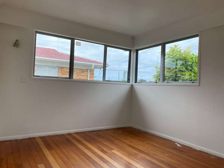8b Melanie Place Orewa_8