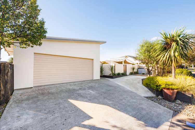 165 Pacific Drive Fitzherbert_25