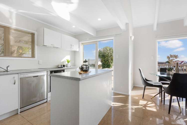 8 Rotoma Rise Clover Park_6