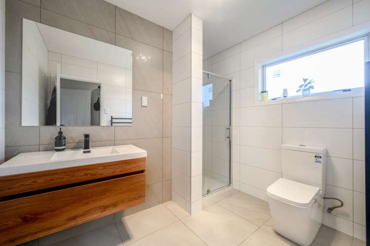 6 Freyberg Place Howick_23