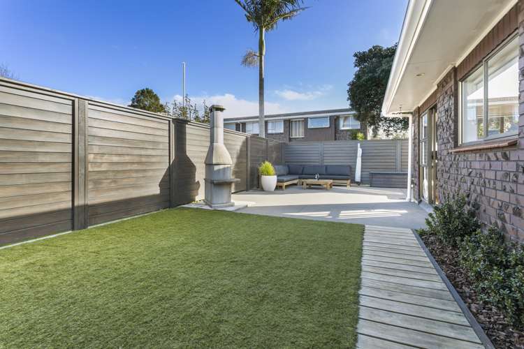 1/18 Vivian Wilson Drive Eastern Beach_16