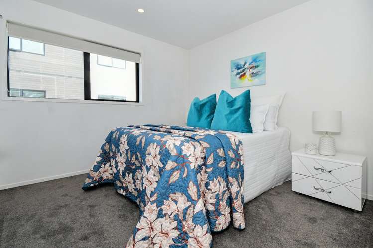 9/22 Yeovil Road Te Atatu Peninsula_8