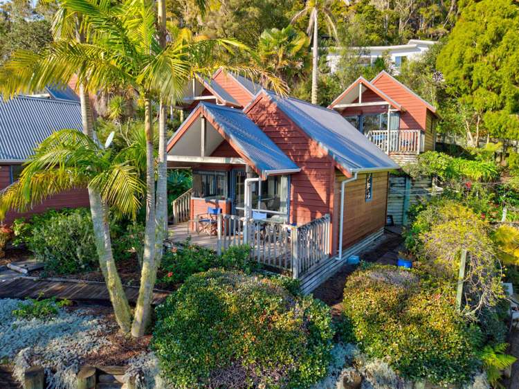 Units 6,10 and 11 at 32-34a School Road Paihia_11