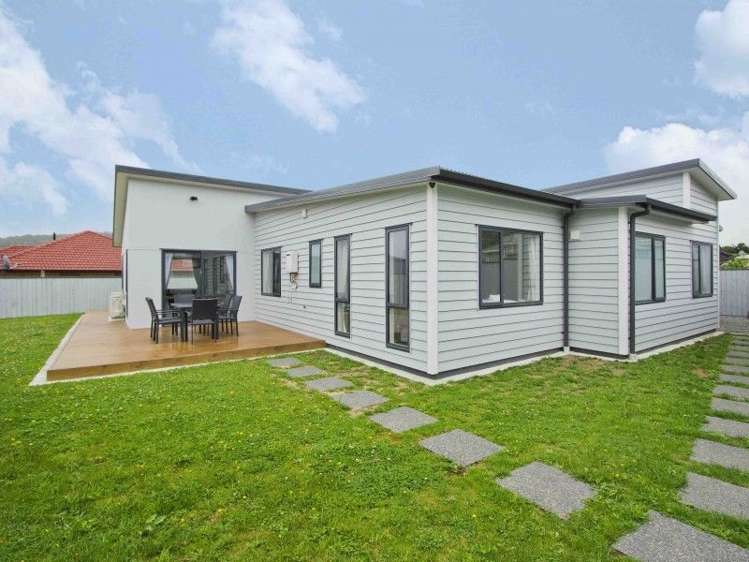 15 Fraser Colman Grove Wainuiomata_17