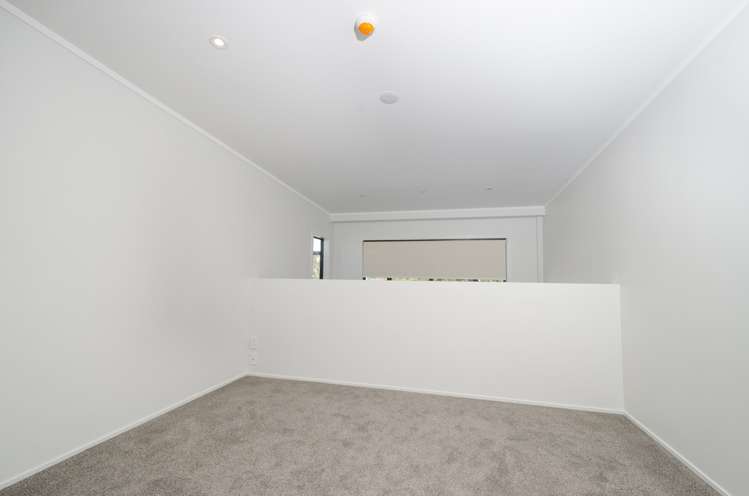 15B/30 Westward Ho Road Kelston_5