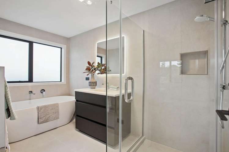 28a Oliver Twist Avenue Mellons Bay_35