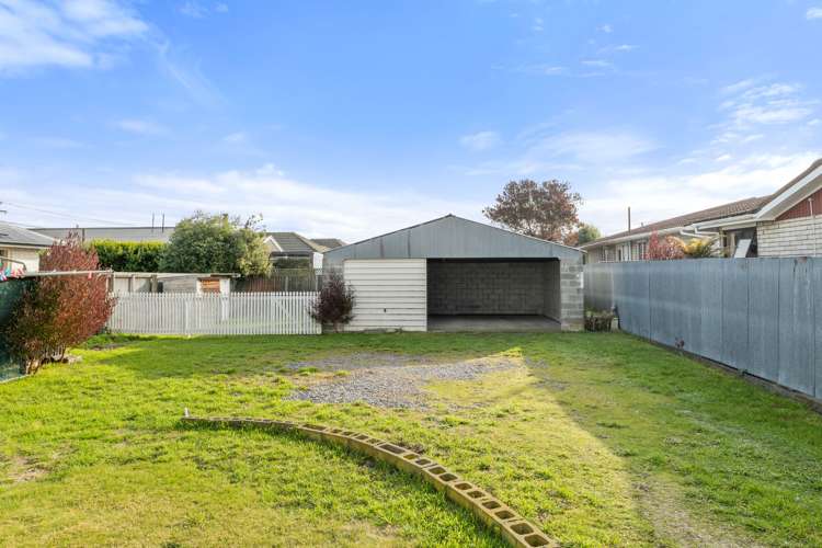 81 Hargood Street Woolston_17