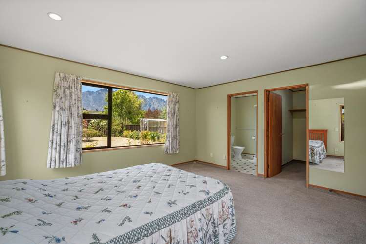 4 Four Views Avenue Kelvin Heights_13