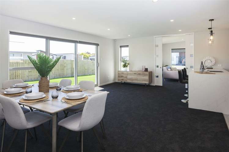 7 Kingsbridge West Burwood_4