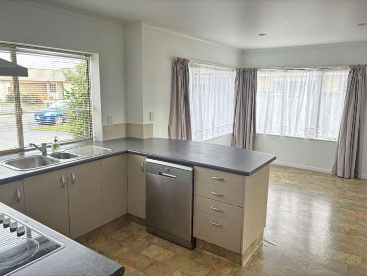 5 Blythfield Place Taradale_1