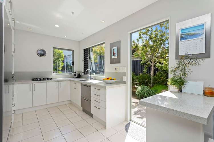 8/171 Riddell Road Glendowie_1