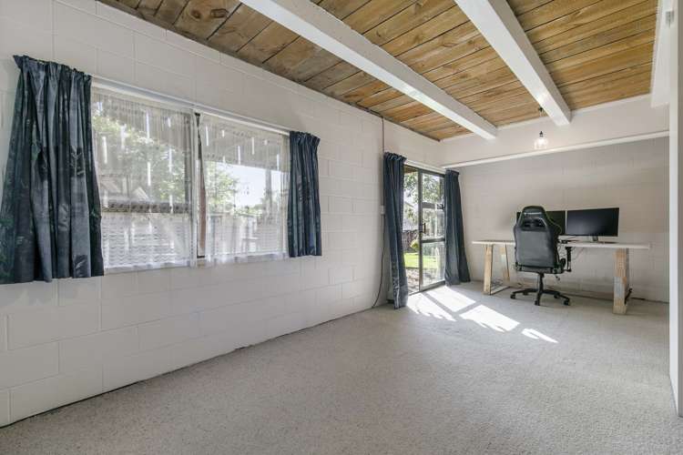 121 Te Atatu Road Te Atatu South_14