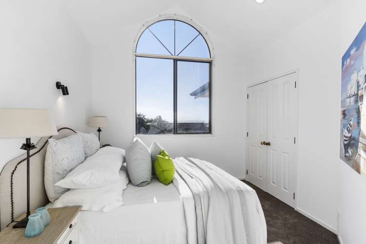 23 Gillard Place Eastern Beach_13