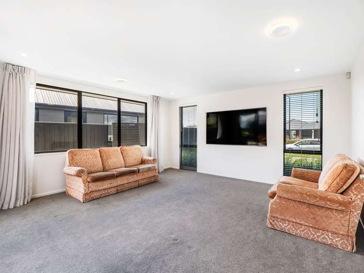 24 Whitehorn Drive Lincoln_15