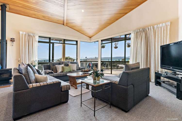 4 Crossland Place Maraetai_9