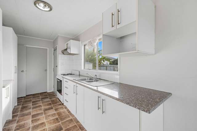 70 Archboyd Avenue Mangere East_3