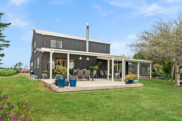 Current obsession: Waimate North black barn