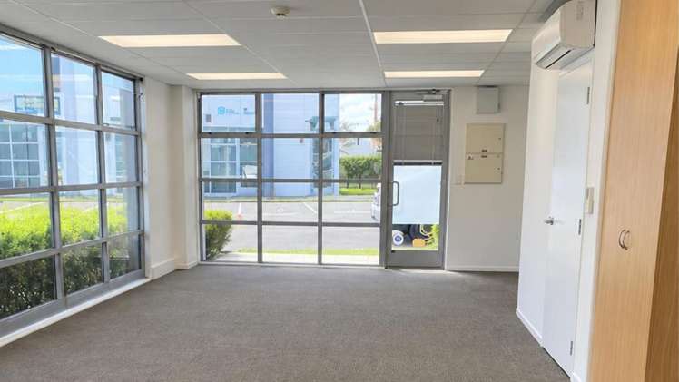 5/41 Sir William Pickering Drive Burnside_1