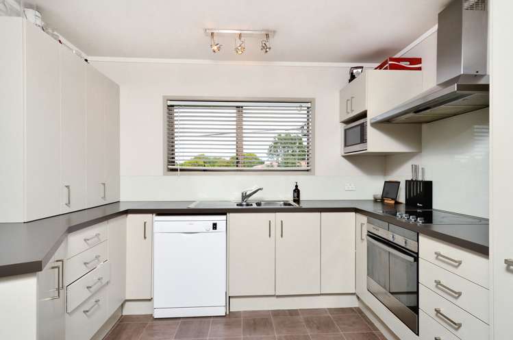 1/135 Edmonton Road Te Atatu South_9