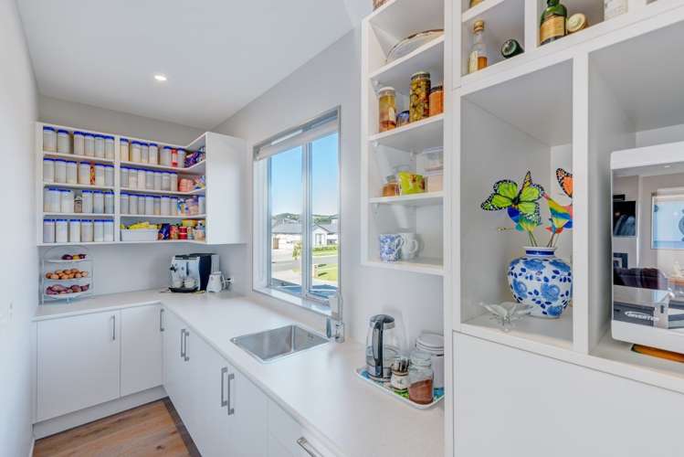 20 Defender Crescent Beachlands_4