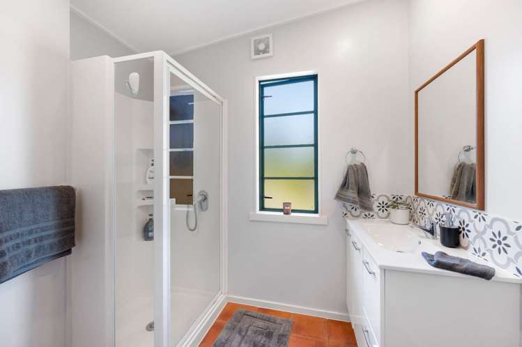 3B Laing Cove Havelock North_19