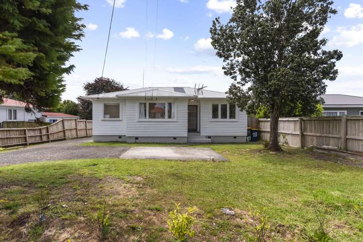 23 Reid Road New Lynn_17