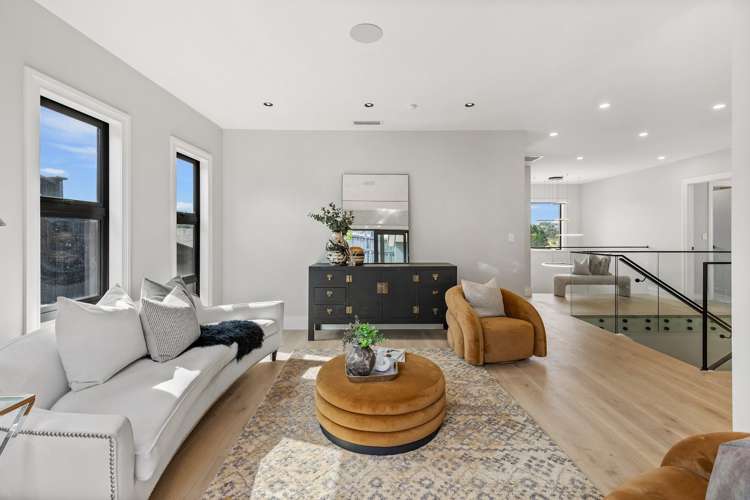 7 Halcyon Bay Lane Wainui_16